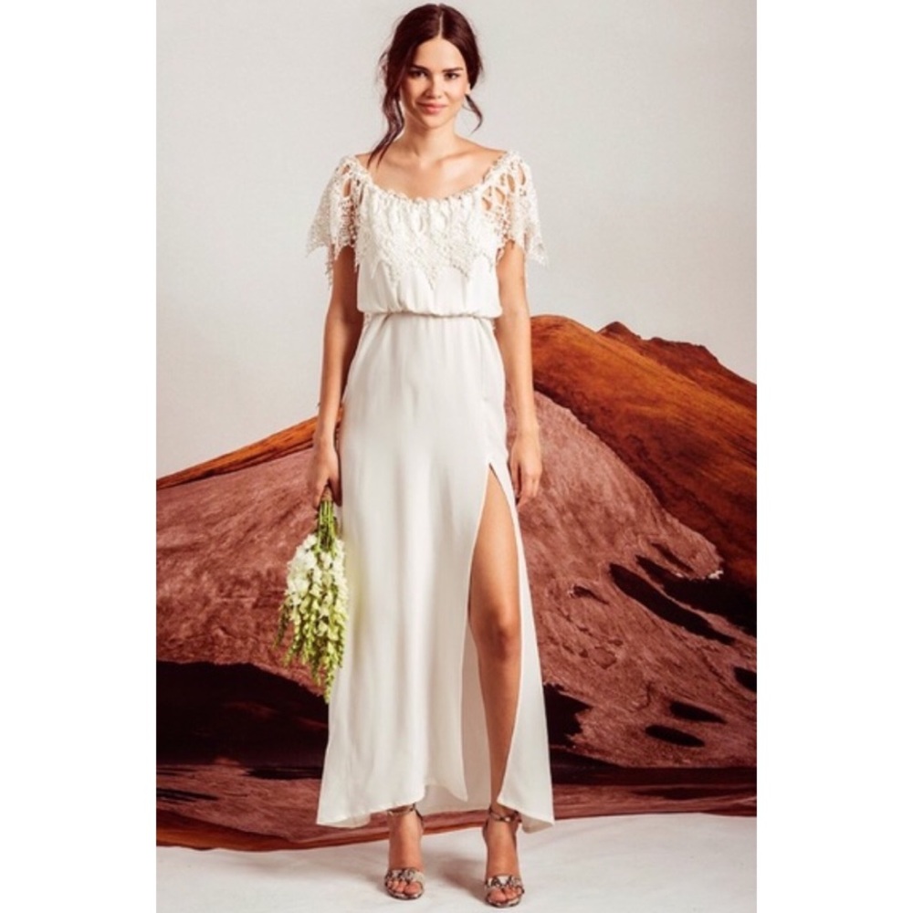 Stone Cold Fox • Penelope Gown • Size 1